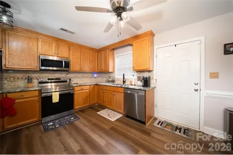 5005 Roseboro Court Lowell NC 28098