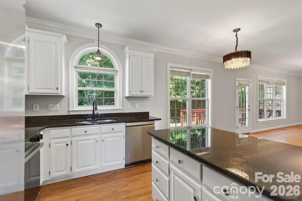 11005 Chilcomb Court Charlotte NC 28262
