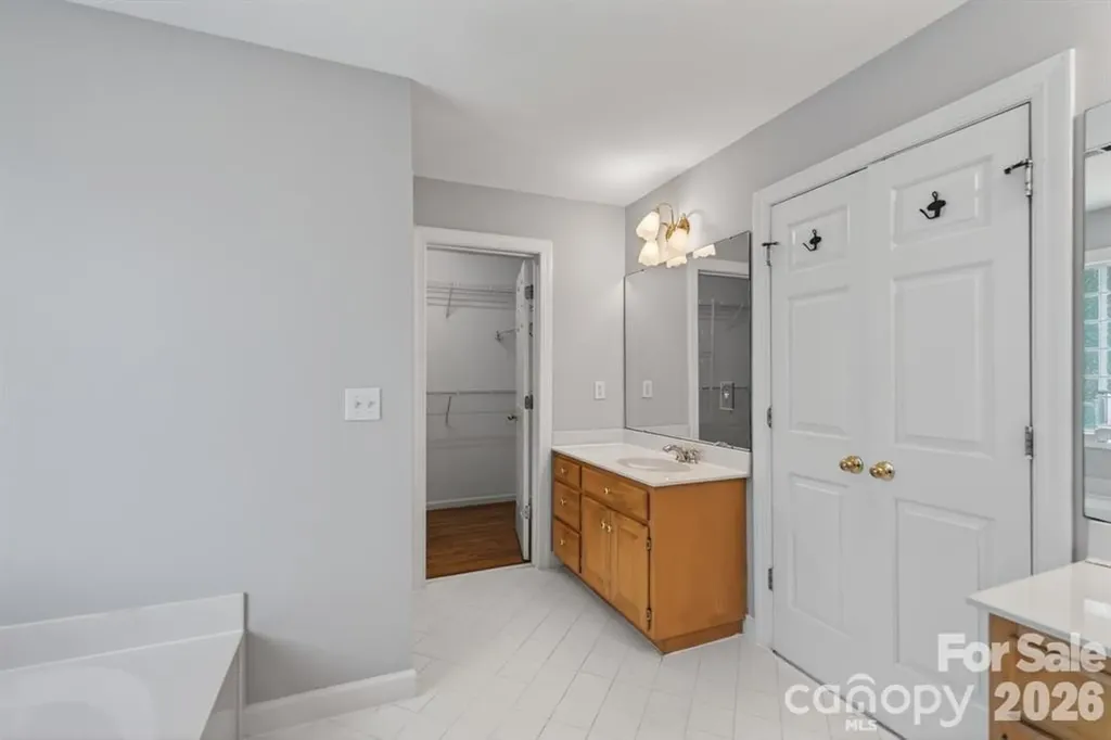 11005 Chilcomb Court Charlotte NC 28262