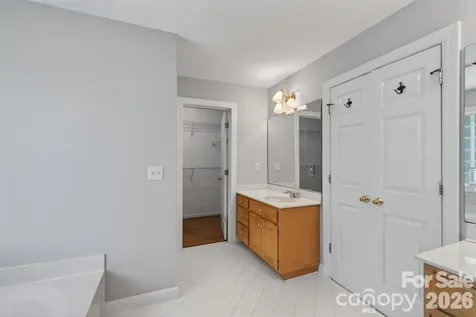 11005 Chilcomb Court Charlotte NC 28262