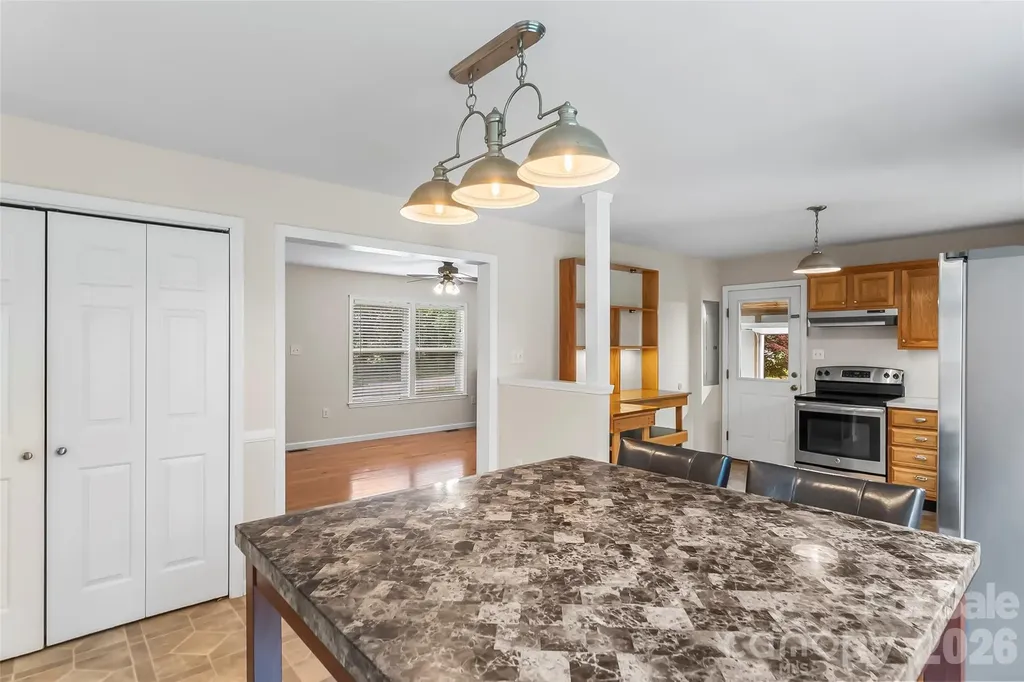 2610 Bear Creek Road Marshall NC 28753