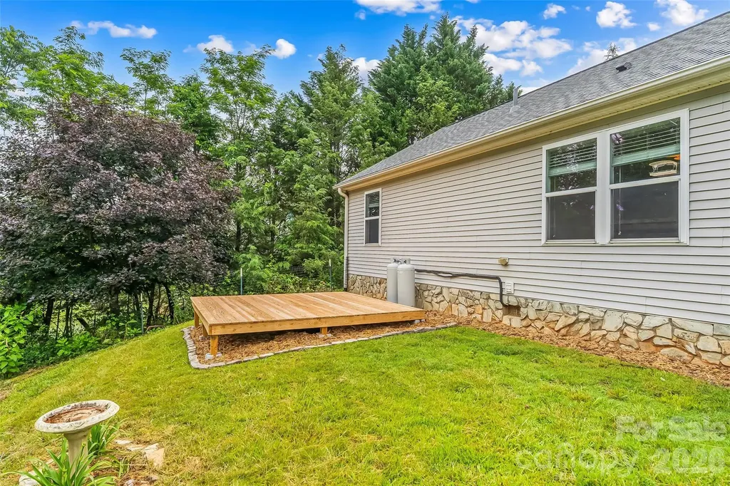 2610 Bear Creek Road Marshall NC 28753