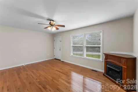 2610 Bear Creek Road Marshall NC 28753