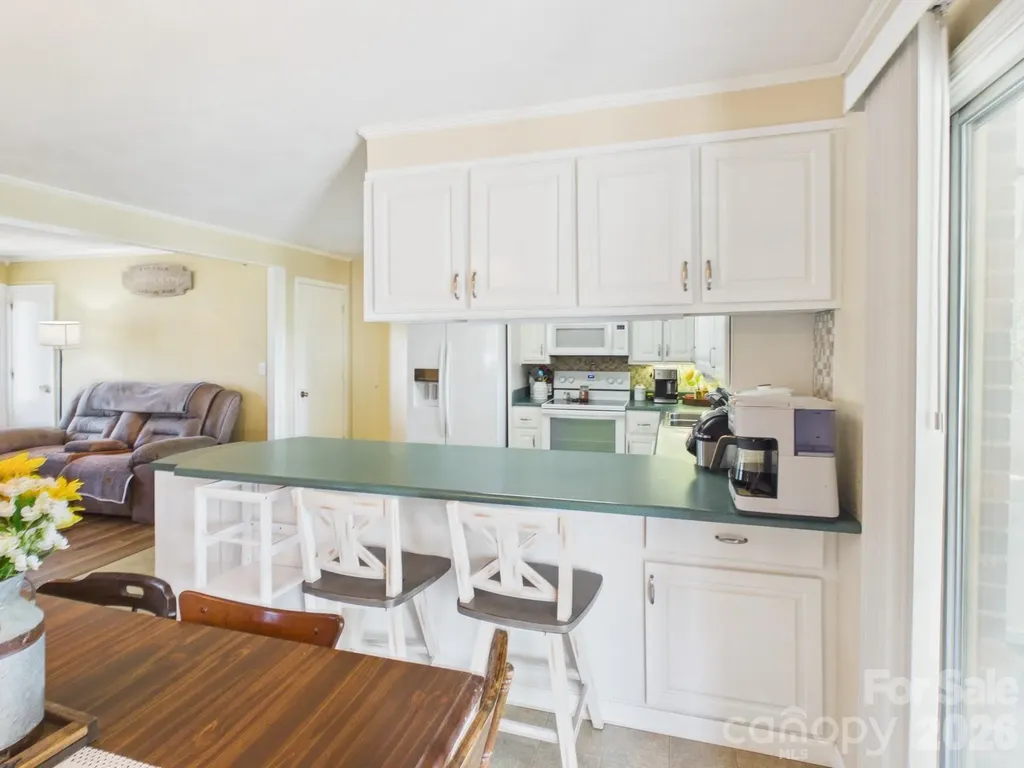 19 Pinecrest Court Taylorsville NC 28681