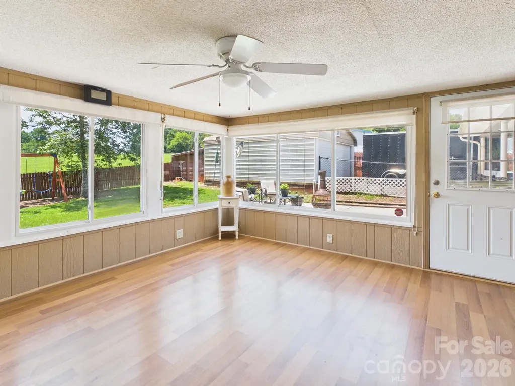 19 Pinecrest Court Taylorsville NC 28681