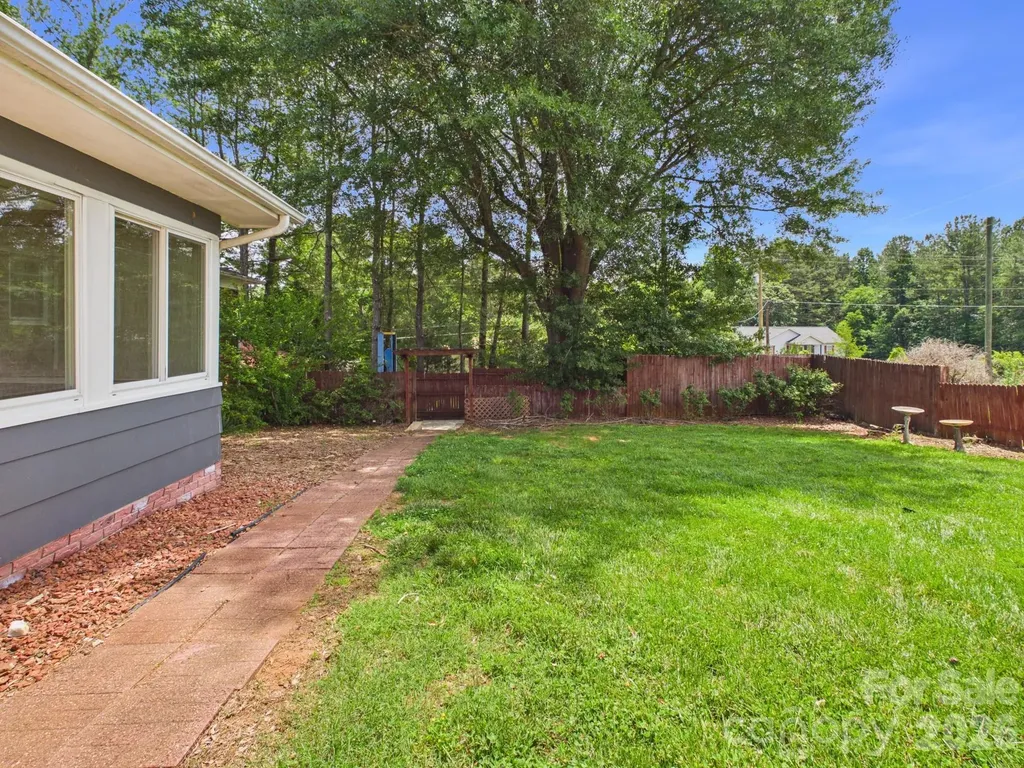 19 Pinecrest Court Taylorsville NC 28681