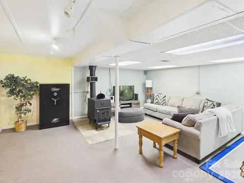19 Pinecrest Court Taylorsville NC 28681