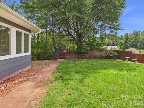 19 Pinecrest Court Taylorsville NC 28681