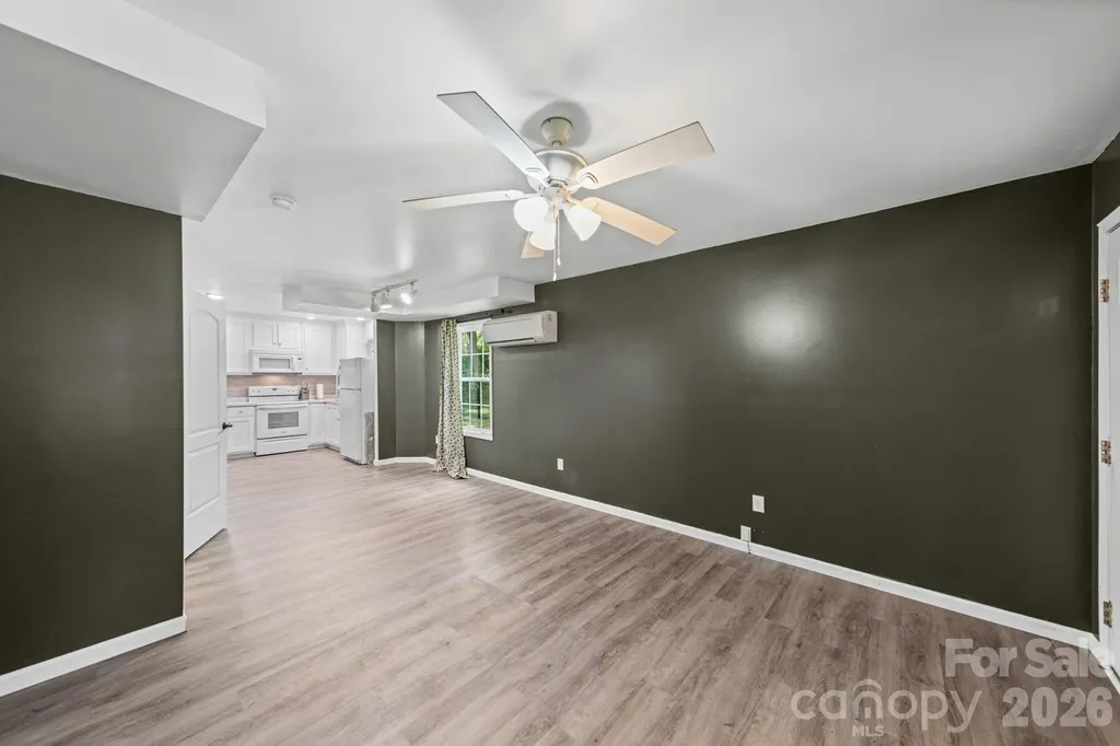 308 E 10th Street Oakboro NC 28129