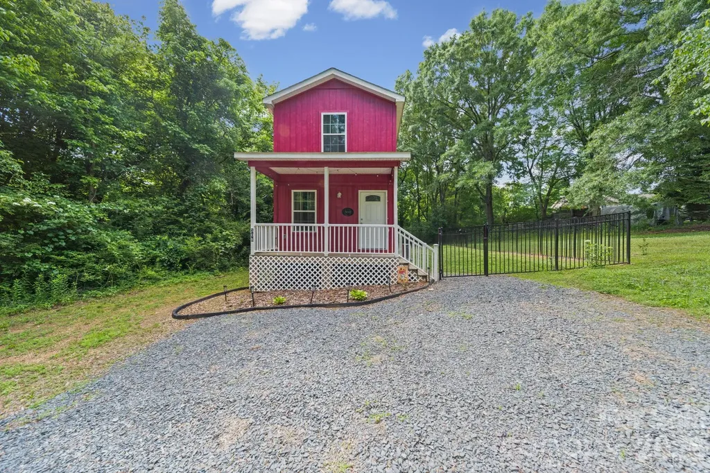 308 E 10th Street Oakboro NC 28129