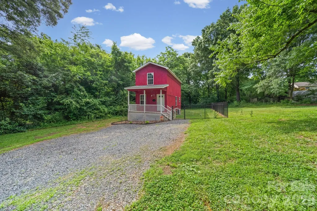 308 E 10th Street Oakboro NC 28129
