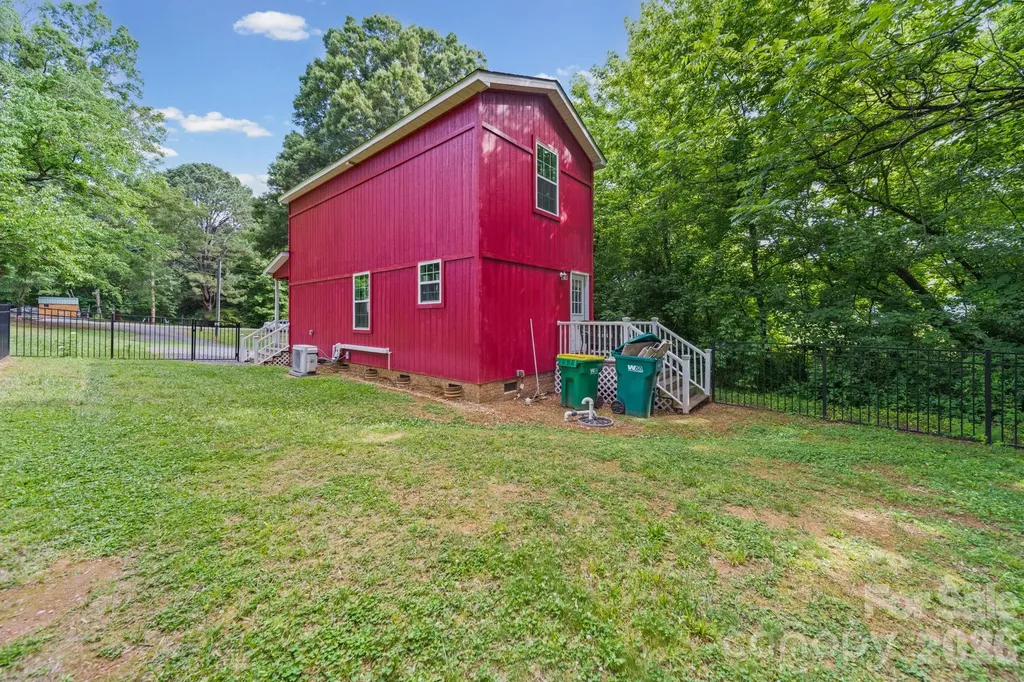 308 E 10th Street Oakboro NC 28129