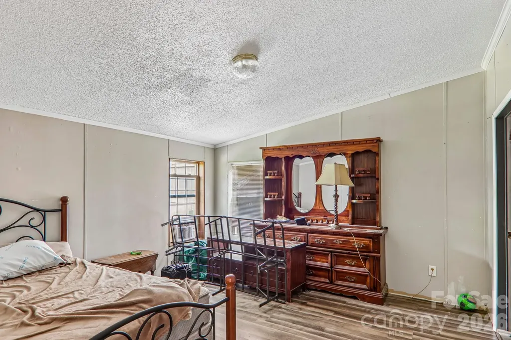 19 Dot Street Clyde NC 28721