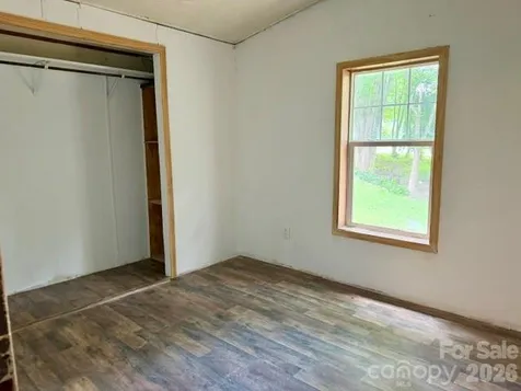 19 Dot Street Clyde NC 28721