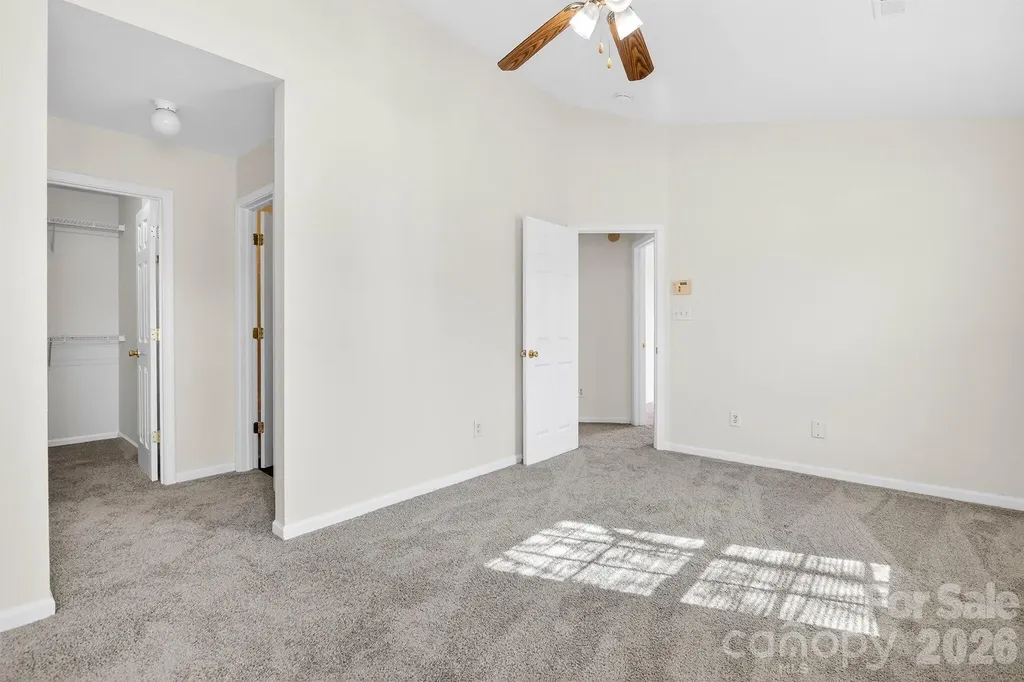 1911 Flushing Court Charlotte NC 28215
