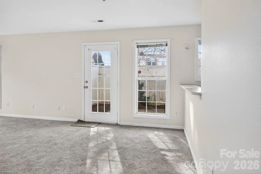 1911 Flushing Court Charlotte NC 28215