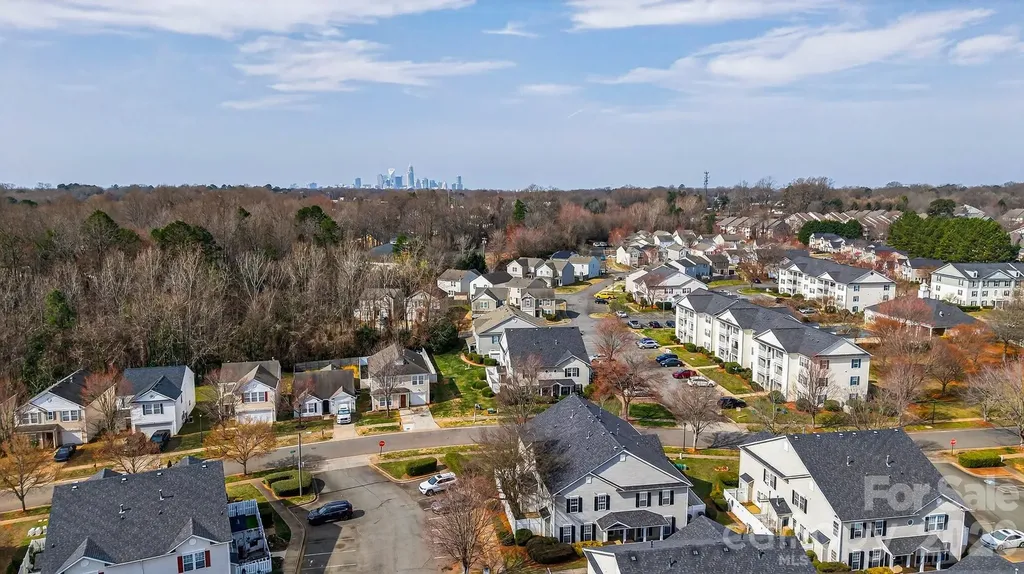 1911 Flushing Court Charlotte NC 28215