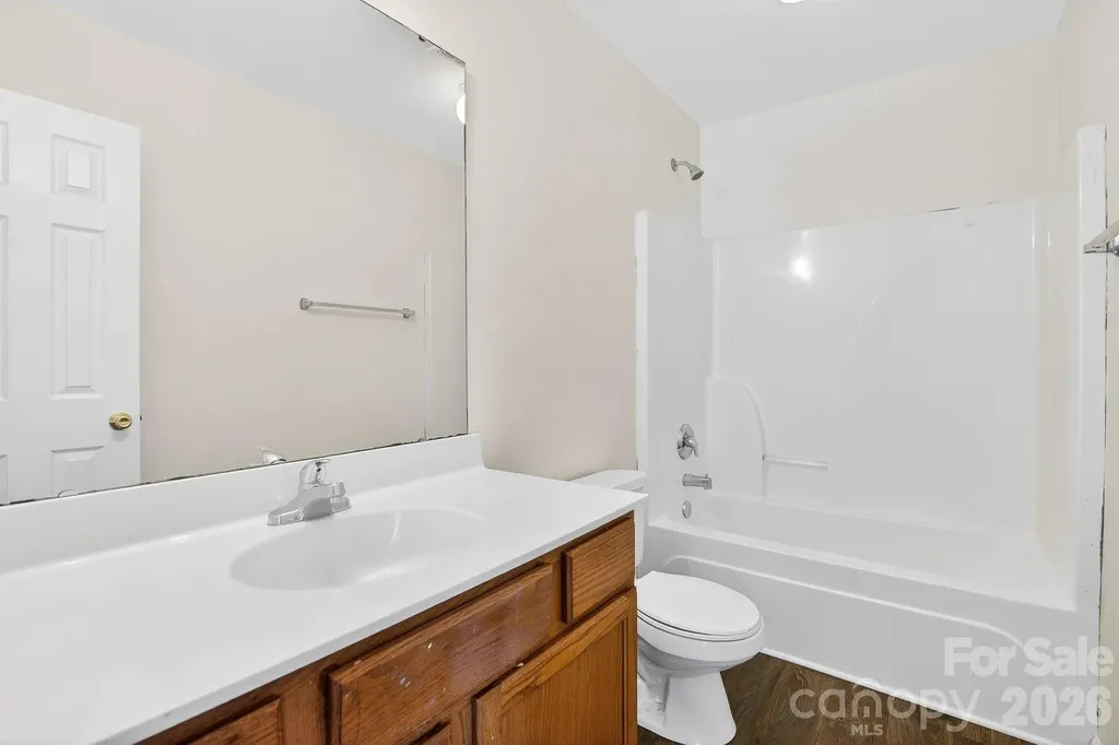 1911 Flushing Court Charlotte NC 28215