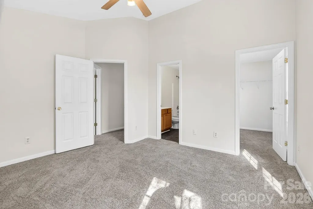 1911 Flushing Court Charlotte NC 28215