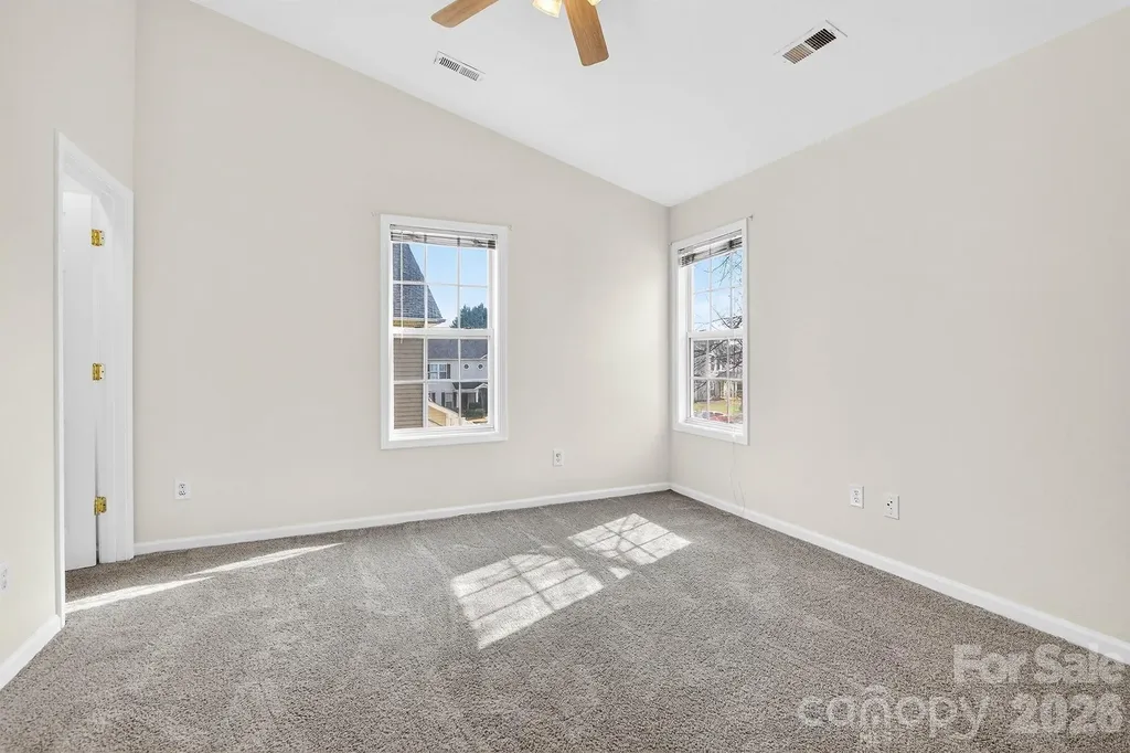 1911 Flushing Court Charlotte NC 28215