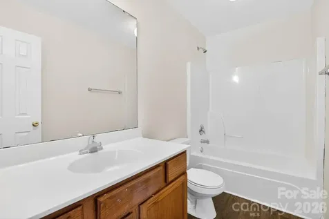 1911 Flushing Court Charlotte NC 28215