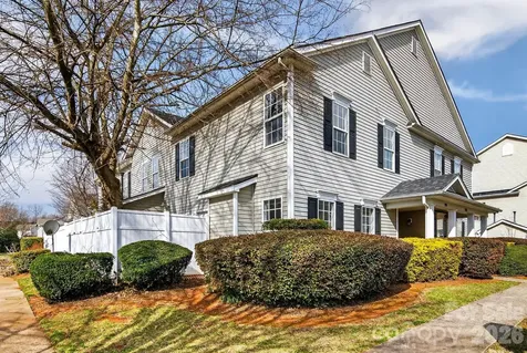 1911 Flushing Court Charlotte NC 28215