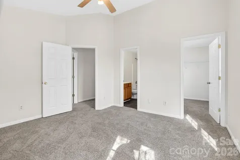 1911 Flushing Court Charlotte NC 28215