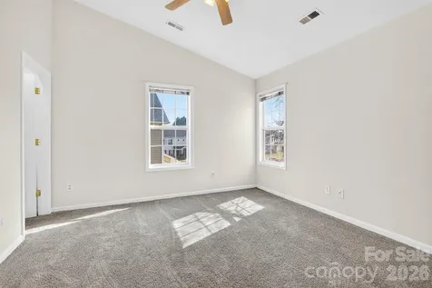 1911 Flushing Court Charlotte NC 28215