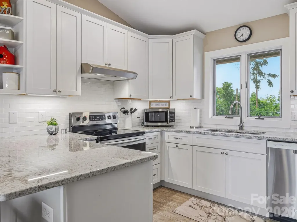 536 Windswept Drive Asheville NC 28801