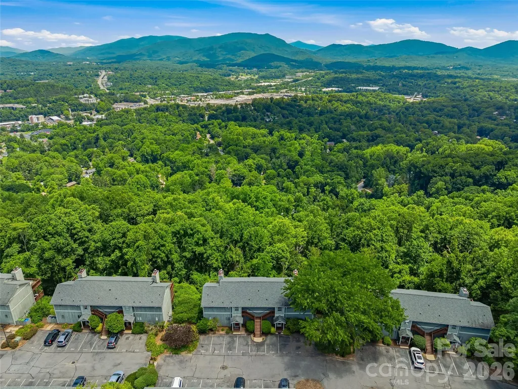 536 Windswept Drive Asheville NC 28801