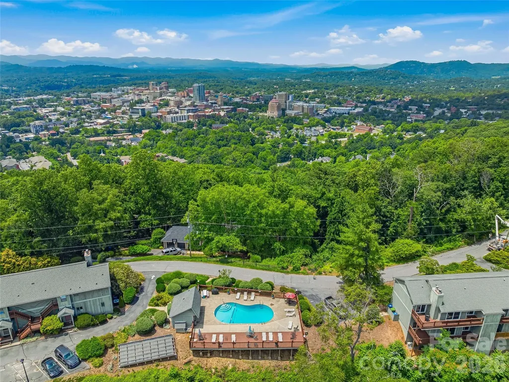 536 Windswept Drive Asheville NC 28801