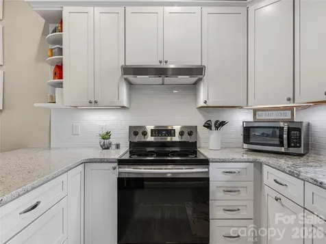 536 Windswept Drive Asheville NC 28801