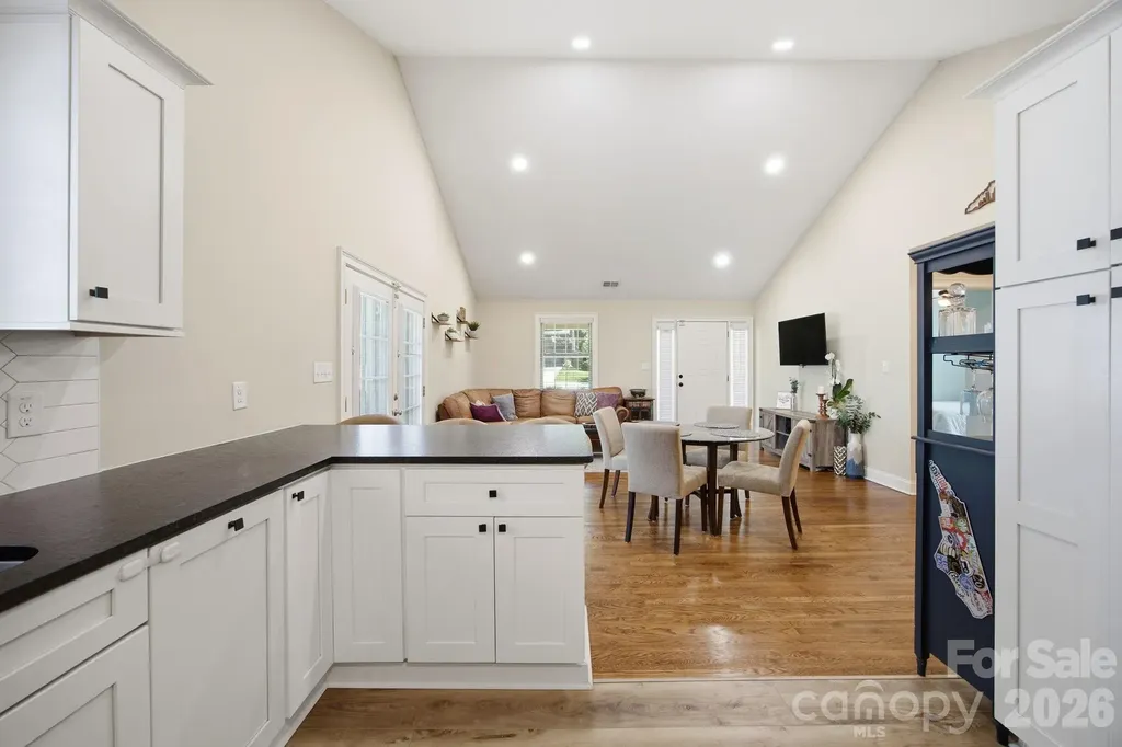 1742 Dunkirk Drive Charlotte NC 28203
