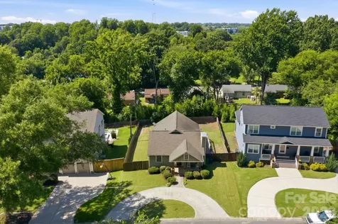 1742 Dunkirk Drive Charlotte NC 28203