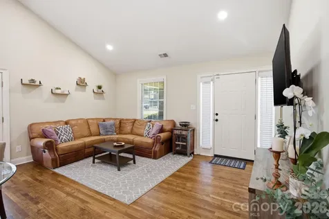 1742 Dunkirk Drive Charlotte NC 28203