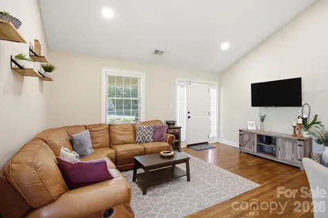 1742 Dunkirk Drive Charlotte NC 28203