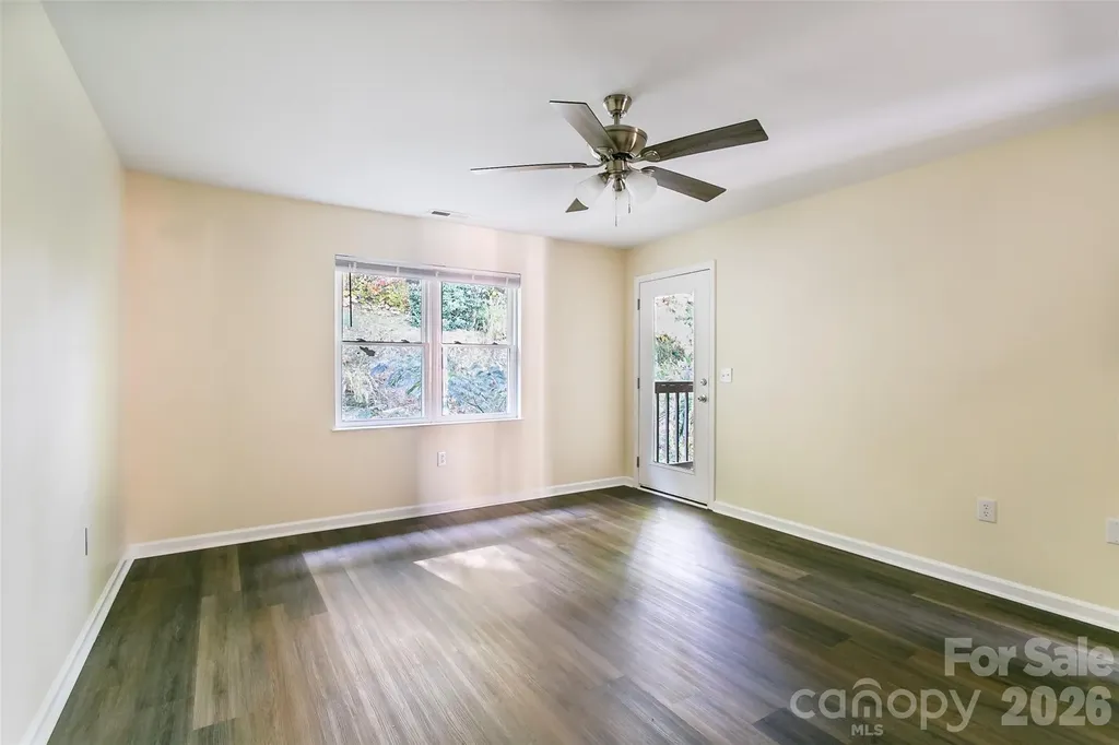 605 Carlyle Way Asheville NC 28803