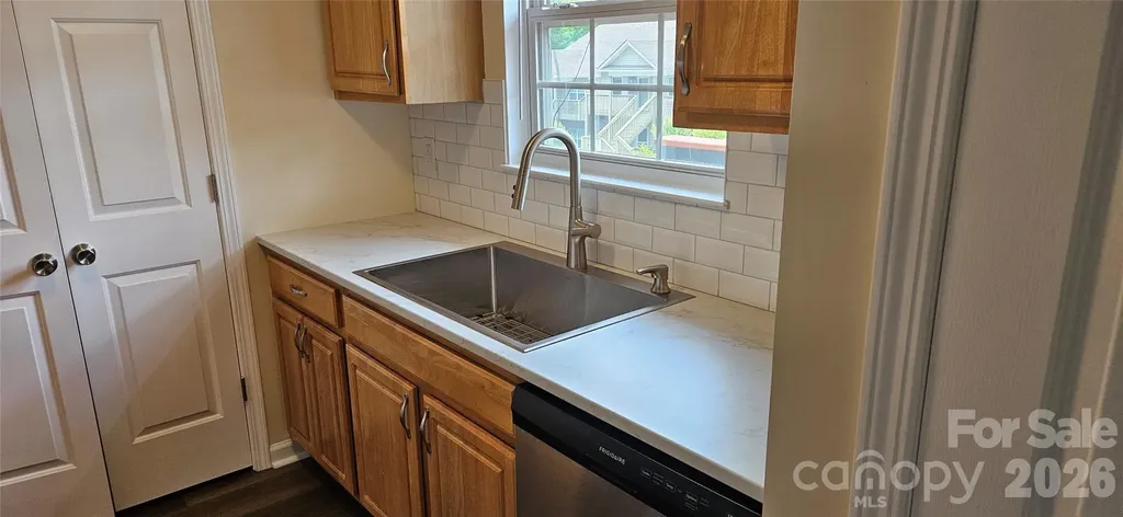 605 Carlyle Way Asheville NC 28803