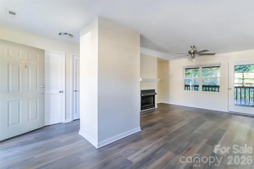 605 Carlyle Way Asheville NC 28803