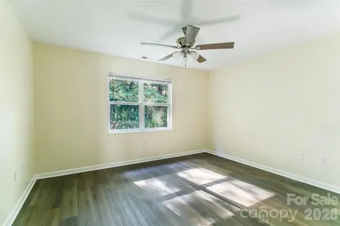 605 Carlyle Way Asheville NC 28803
