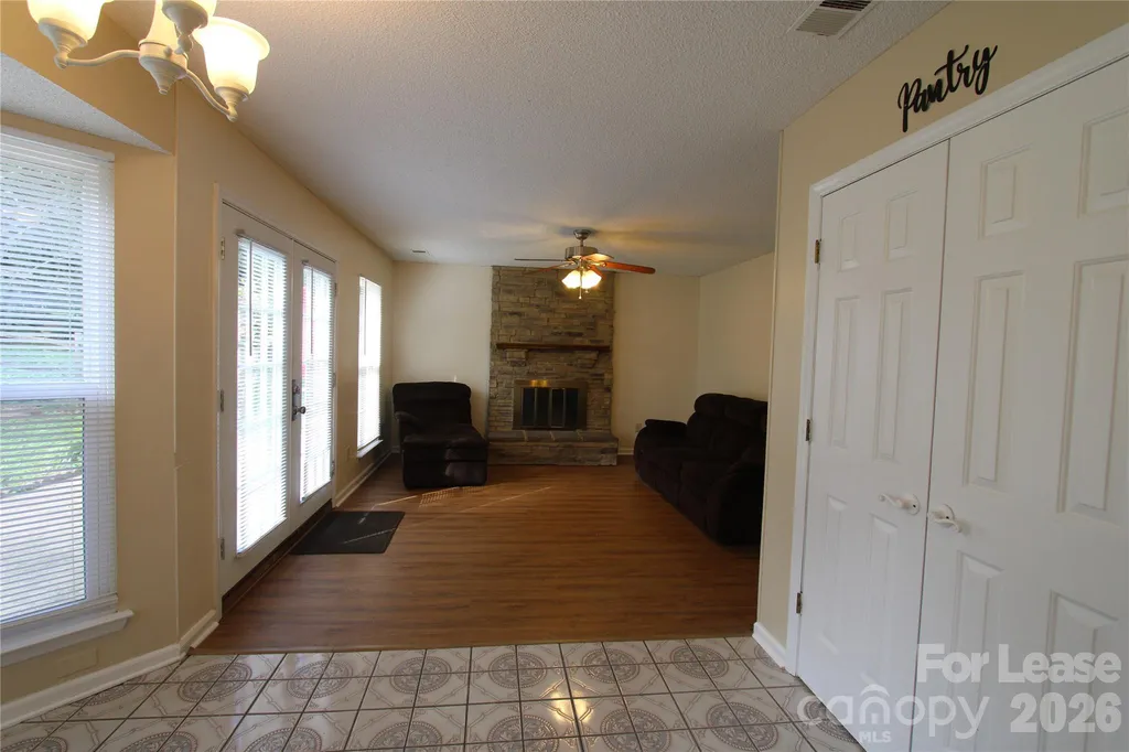 1513 Pine Mountain Road Charlotte NC 28214