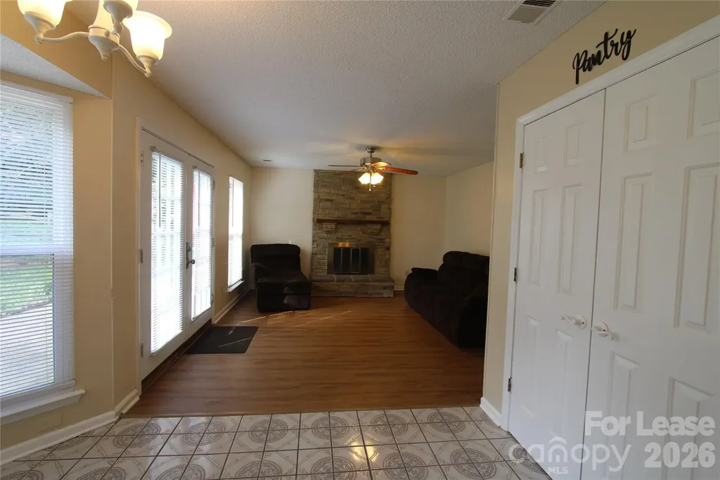1513 Pine Mountain Road Charlotte NC 28214