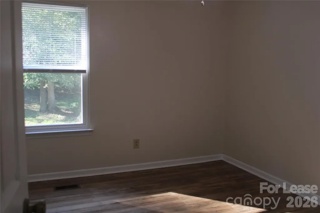 1513 Pine Mountain Road Charlotte NC 28214