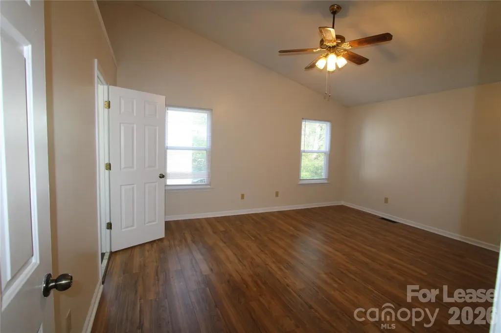 1513 Pine Mountain Road Charlotte NC 28214