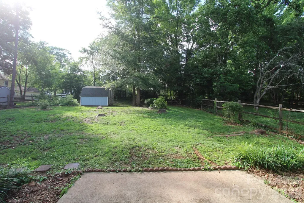 1513 Pine Mountain Road Charlotte NC 28214