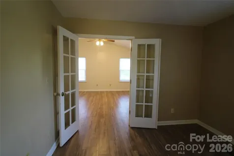 1513 Pine Mountain Road Charlotte NC 28214