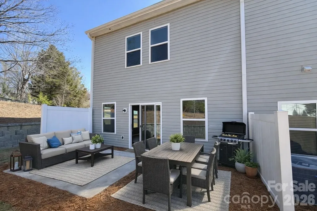 1365 Eagle Claw Drive Kannapolis NC 28083