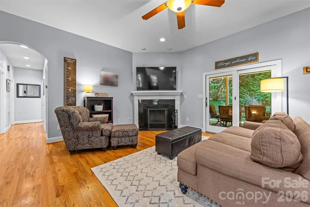 11 Jupiter Hills Drive Weaverville NC 28787