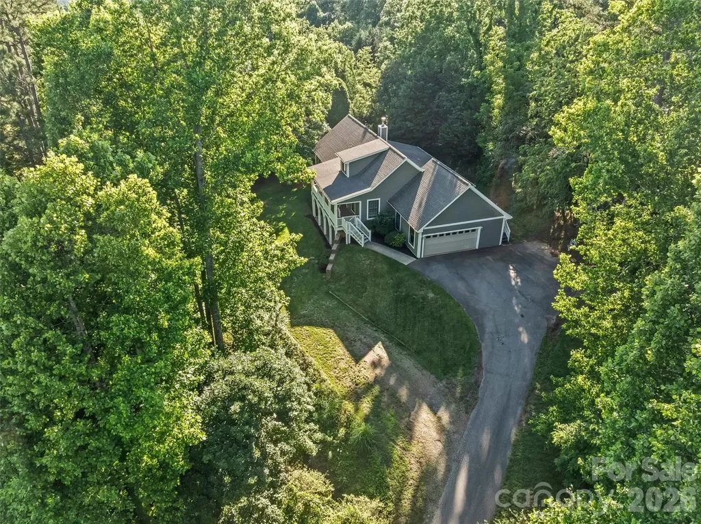 11 Jupiter Hills Drive Weaverville NC 28787