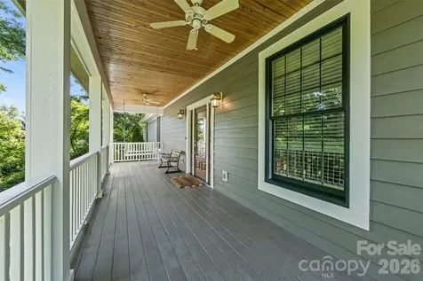 11 Jupiter Hills Drive Weaverville NC 28787
